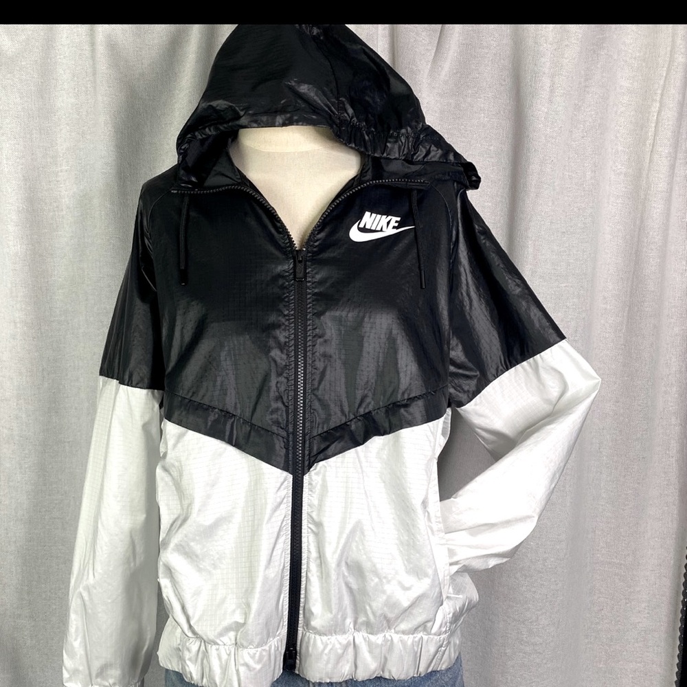 Nike Windbreaker Jacket